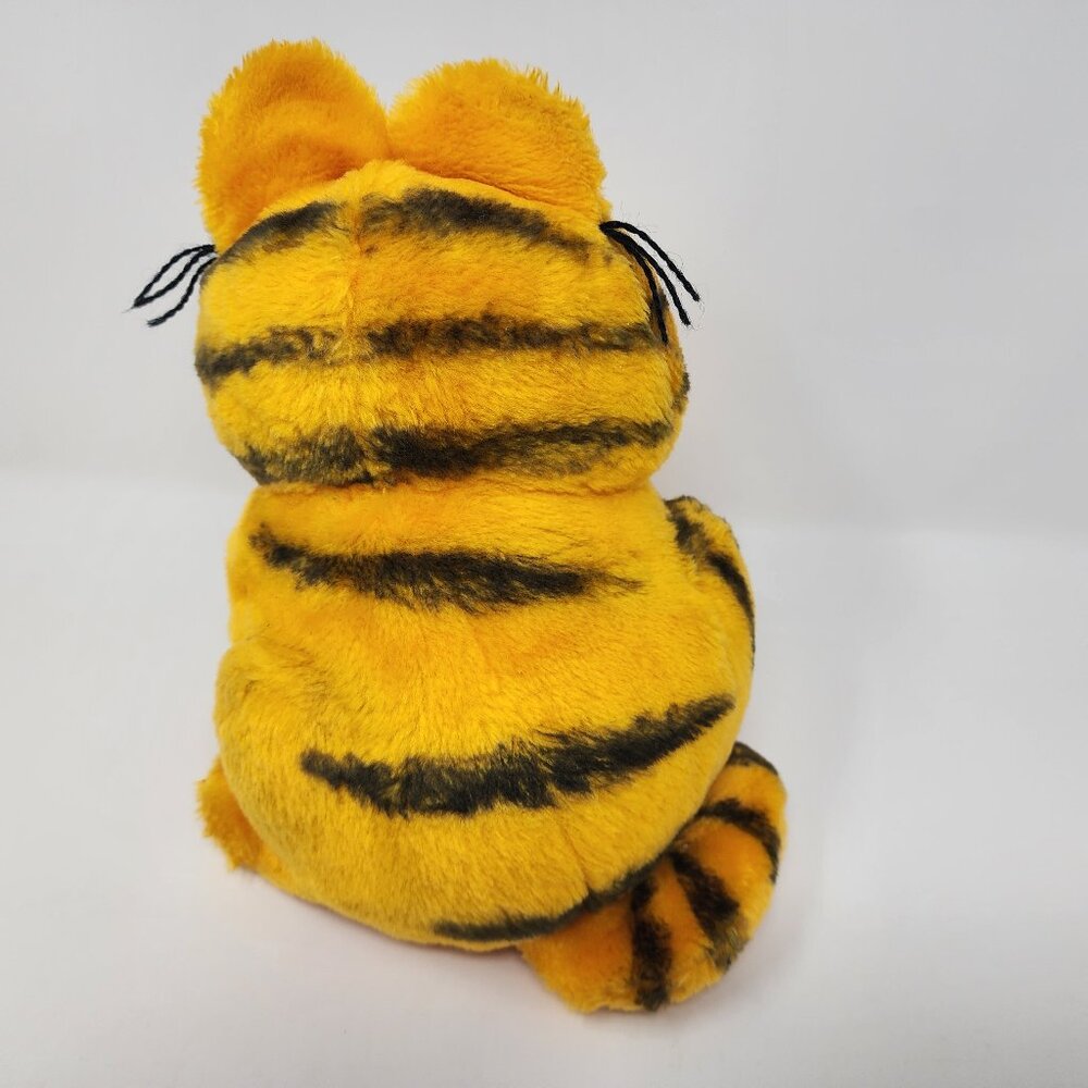 Vtg 1981 Dakin Garfield Cat Sitting 9" Plush Shredded Clippings Stuffed Animal - Picture 2 of 15